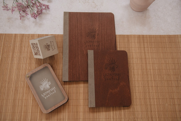 ELAN - Carta A4 y A5  Cartas de menú de madera