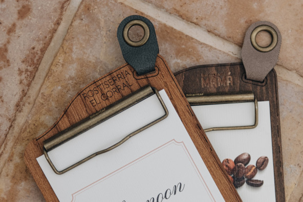 ERGO - Waiter's Notepad Holder Wooden menu holders Wooden waiter’s order holder with a metal clip and textile detail for hang...